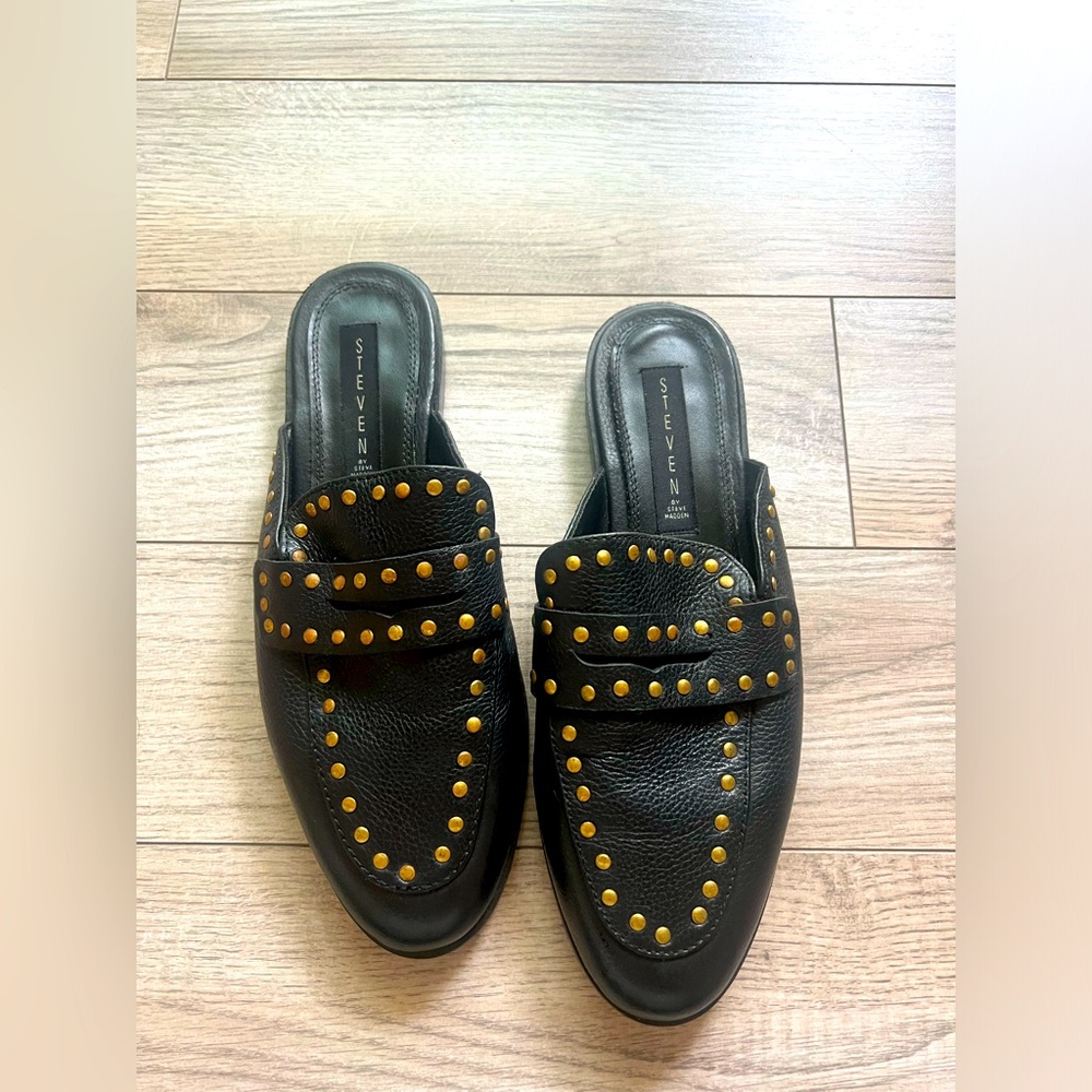 NEW Steven by Steve Madden - women’s studded black loafer slide shoes - size 9.5